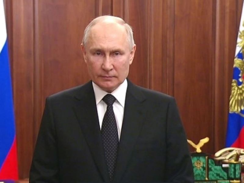 “Это удар в спину”: Путин выступил с экстренным обращением к россиянам